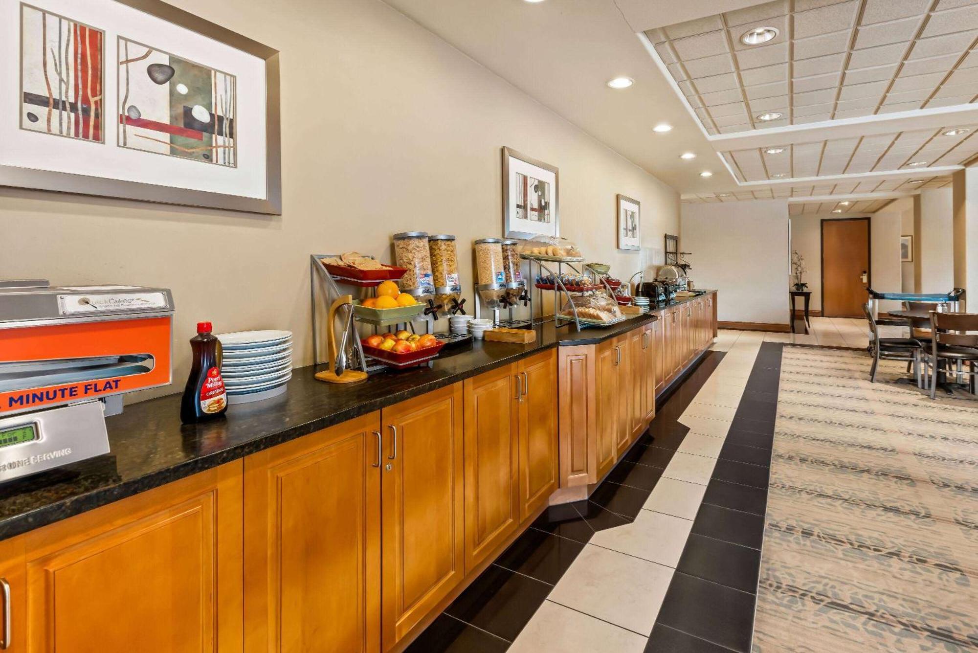Hotel Wingate By Wyndham South Calgary