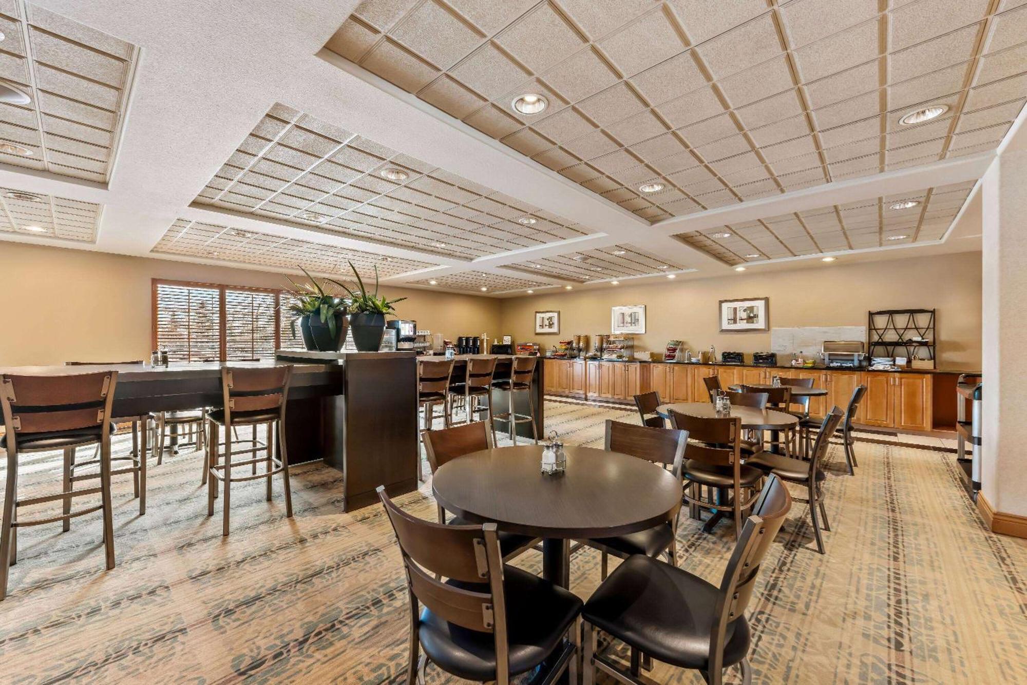 Wingate By Wyndham South Calgary